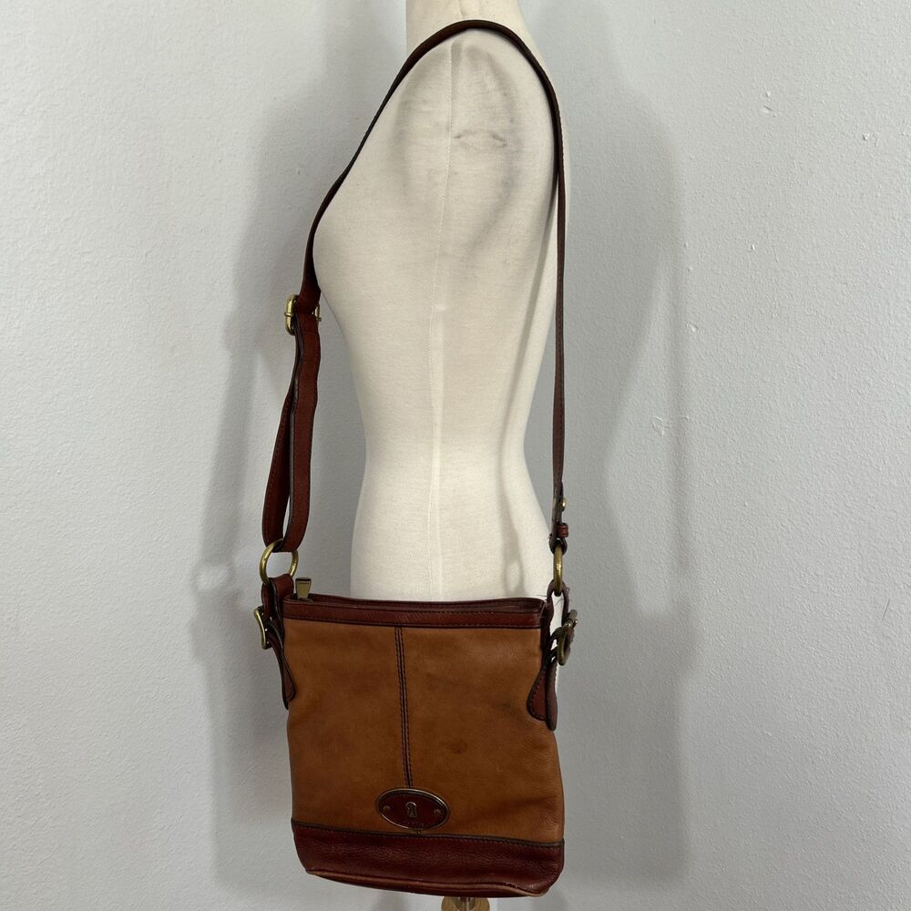 Fossil Crossbody Shoulder Purse Two Tone Brown‎ Lather Bucket Purse